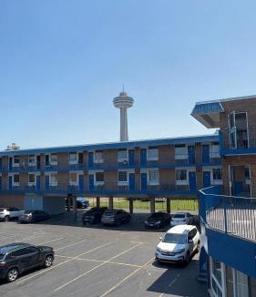 Fallsview Hotel | Empress Inn and Suites by the Falls