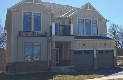 Collingwood House | Enchanting Retreat minutes to downtown Collingwood and Blue Mountain Resort