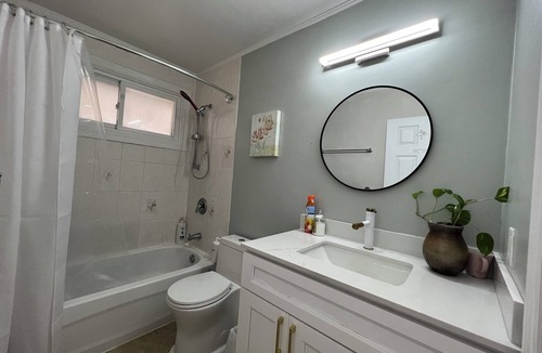 Bridlewood House | Enjoy Free parking three-bedroom Bunglaw house!