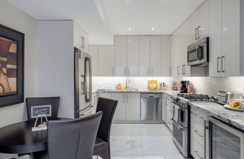 North York Apartment | Enjoy Luxury Suite in Quiet Ravine Retreat. Enjoy yourself Book or request dates