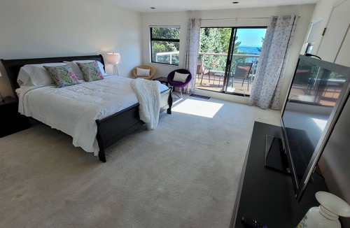 West Vancouver House | — Enjoy the oceanview poolside home in British Property