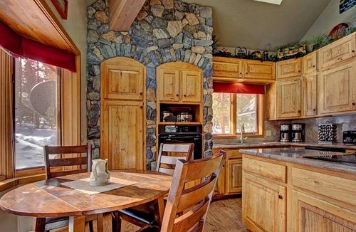 Warrior's Mark West Cabin | Enormous Cabin Retreat for Large Groups near Breckenridge, Colorado