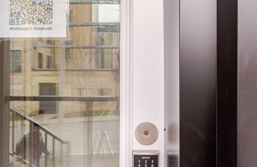 Mount Hope Huron Park Apartment | ENTIRE 1 BEDROOM APARTMENT ACROSS FROM GOOGLE