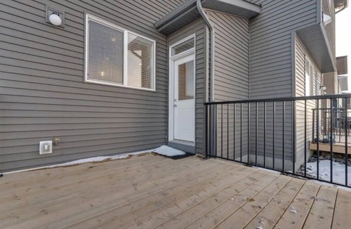 Calgary House | Entire 3bd Home Close to Calgary YYC Airport