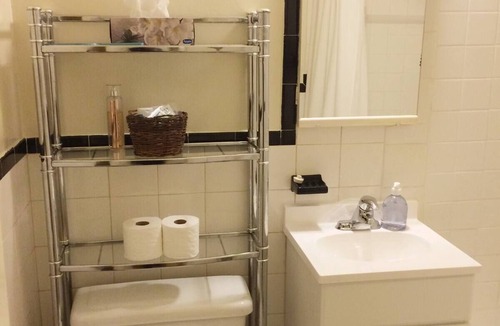 Long Branch Apartment | Entire apartment - Lakeshore West