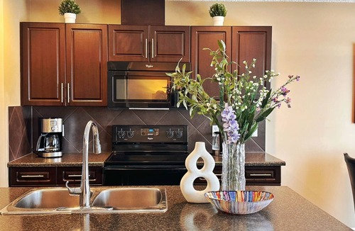 Northwest Edmonton House | Entire Beautiful and Cozy Home in Northwest of Edmonton