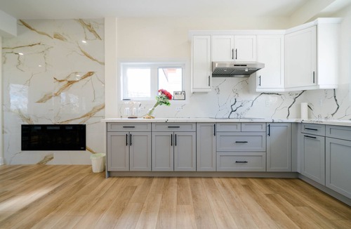 Niagara Falls House | Entire Home in Niagara Falls Canada! 10 Minutes Walk to the Falls