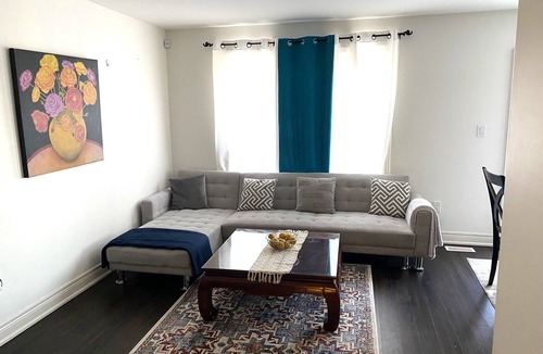 Welland House | |ENTIRE HOUSE | 3 BED | MINUTES TO NIAGARA FALLS |BROCK AND NIAGARA COLLEGE|