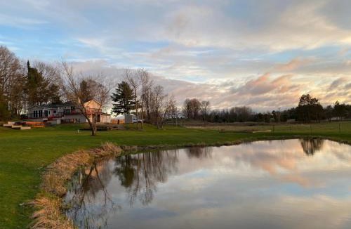 Bracebridge House | Entire house/wifi/private/cozy/escape/Muskoka lake