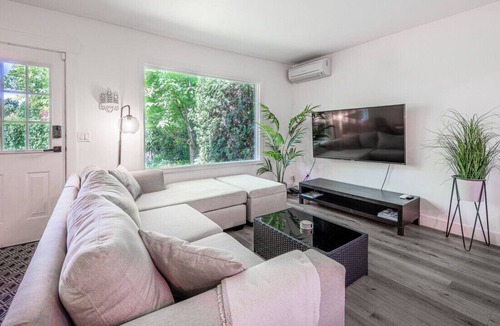 South Central House | Entire House with Hot Tub!