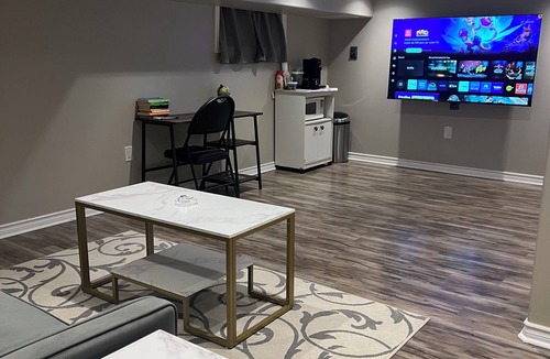 Jordan Station House | Entire Separate 1 Bedroom Guest Suite BASEMENT(Attraction for Winery🍷 & so on)