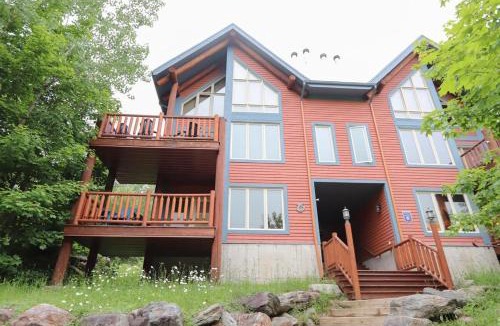 Saint-Philemon Apartment | Escapade parfaite - SPA Condo