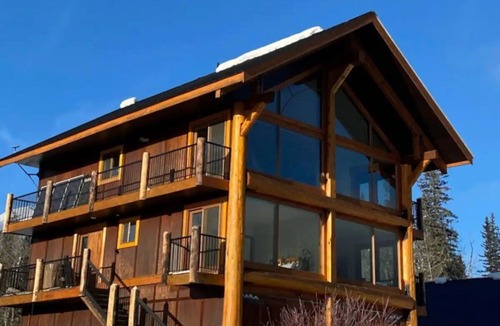 Thompson-Nicola Regional District Cabin | Escape To A Luminous, Off-grid Lodge Surrounded By Nature Near Blue River BC