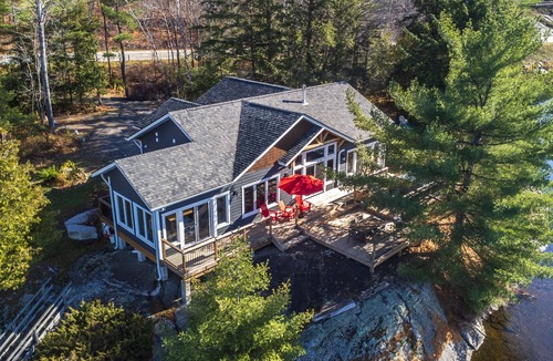 Seguin Cottage | Escape to Muskoka Waterfront Cottage - Hot Tub & Private Beach!