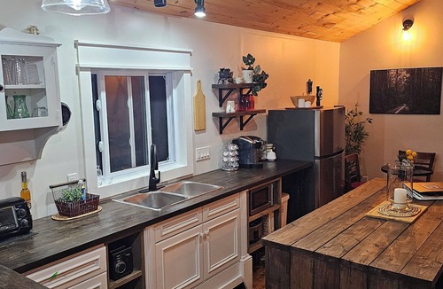 Madawaska Cottage | Escape with 7 seat HotTub and Outdoor Entertainment Sleeps 10nSouth Algonquin