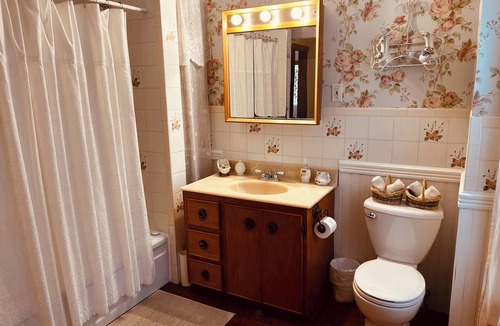 Parrsboro Bed & Breakfast | Evangeline's Tower Bed & Breakfast