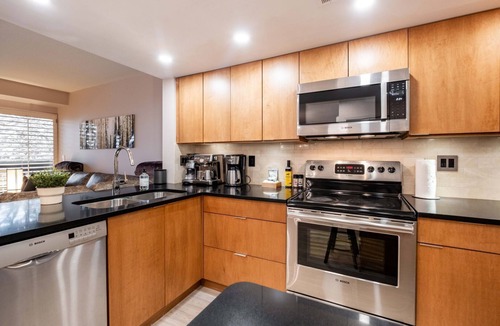 Whistler Cay Heights Condo | Excellent location | Renovated | Pool & hot tub | BBQ