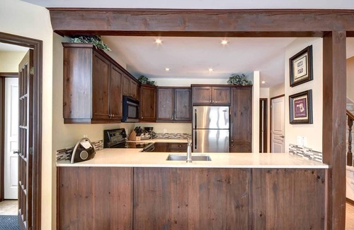 Mont-Tremblant House | Excellent Townhome On Golf Course w/3 Bdrm 2 Bath