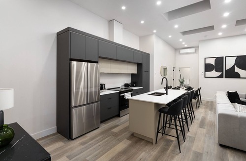 Griffintown Apartment | Exclusif Penthouse/Huge Private Terrasse- 10guests