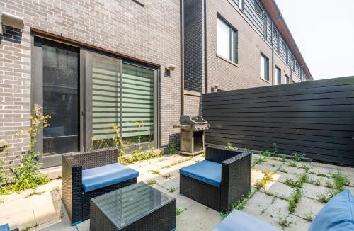 Little Italy House | Exclusive 4 Bedroom Townhouse