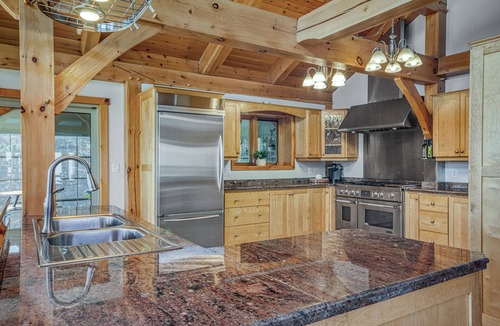 Garson Villa | Exclusive Private Waterfront Escape for Big Groups on 4 Acres