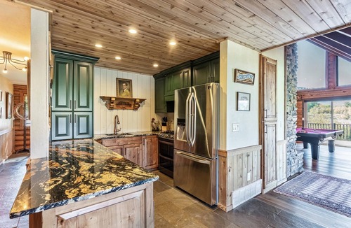 Eden Cabin | Exclusive Riverfront Eden Ranch! Pet Friendly!