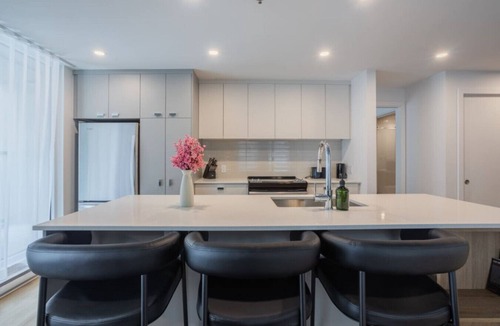 Old Montreal Apartment | Exclusive Sanctuary: Elegance Meets Comfort