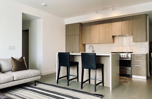 Lambton Condo | Executive 2 bed 2 bath condo - Kingsway Crescent