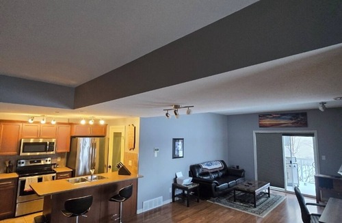 Fort McMurray Condo | Executive 2 Bed/2 Bath nHeated Garage