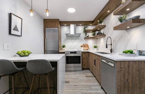 Whistler Cay Estates Condo | Executive 2BR Whistler Village Home: Sleeps 6, AC, Free Parking & Near Shops & Trail!