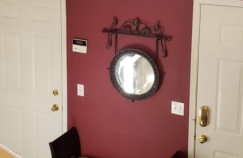 Spruce Grove House | Executive Comfort with Hot Tub. 13 minutes from WEM