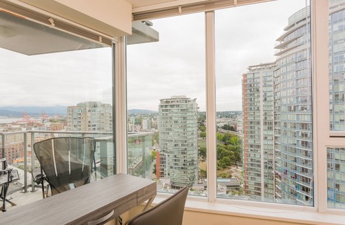 Crosstown Apartment | Executive Condo 3 beds 2 separate baths ac parking