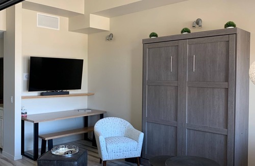 Kelowna Central Business District Condo | Executive condo in the heart of downtown Kelowna