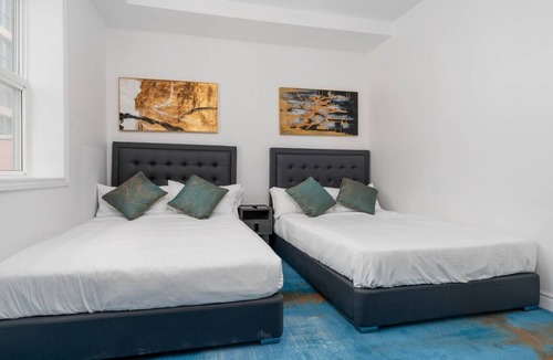 West Queen West Bed & Breakfast | Executive Double Room ; Boutique Hotel Trinity Bellwoods. Downtown Toronto