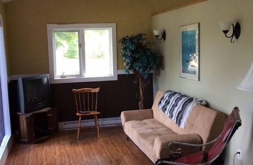 Markdale House | Executive home 3 minutes from top of Beaver Valley Ski Club