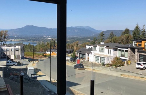 North Cowichan House | Executive living