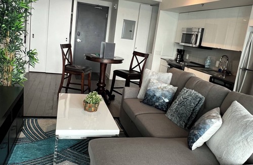 Downtown Winnipeg Apartment | Executive Luxury 2 bed Spacious Downtown WIFI laundry