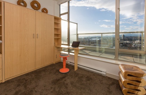 Downtown Victoria Condo | Executive Luxury Suite - Everything's Just Down The Street Suite!