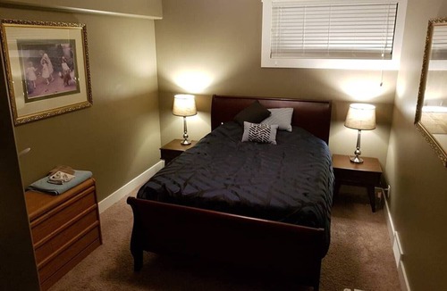 Saskatoon Bed & Breakfast | Executive Quiet Home on Edge of City