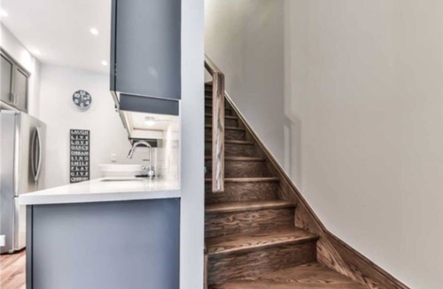 Lawrence Park House | Executive Townhouse 3Br+3Ba in Lawrence Park