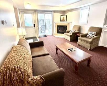 Collingwood House | Explore Shopping Spa