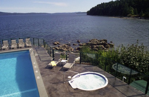 Yellow Point Condo | EXQUISITE OCEANFRONT CONDO
