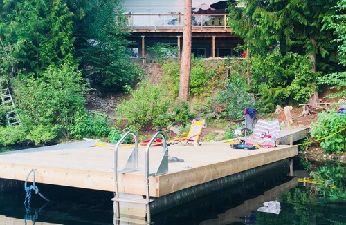 Kootenay Boundary House | Family Fun, Seclusion, and AdventurenYou'll find it at Kingfisher Cove!
