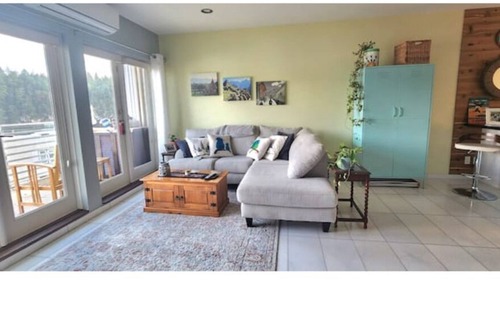 Regional District of Nanaimo Condo | Fabulous oceanfront condo in central location with amazing views.