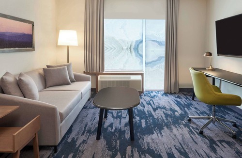 Orillia Hotel | Fairfield Inn & Suites by Marriott Orillia