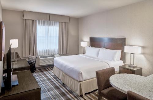 Airdrie Hotel | Fairfield Inn & Suites by Marriott Airdrie