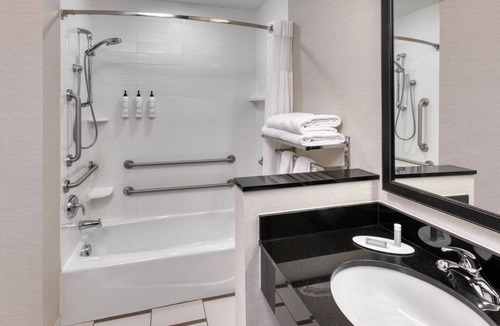 Moncton Hotel | Fairfield Inn & Suites by Marriott Moncton