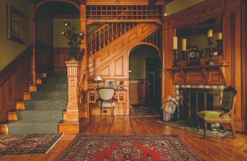 Queens Square Hotel | Fairholm Boutique Inns