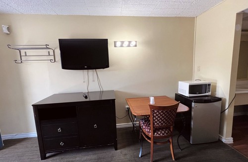 Fallsview Hotel | Fairway Inn by the Falls