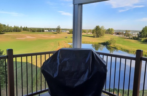 Torrington House | Fairway to Heaven at Pine Lake
